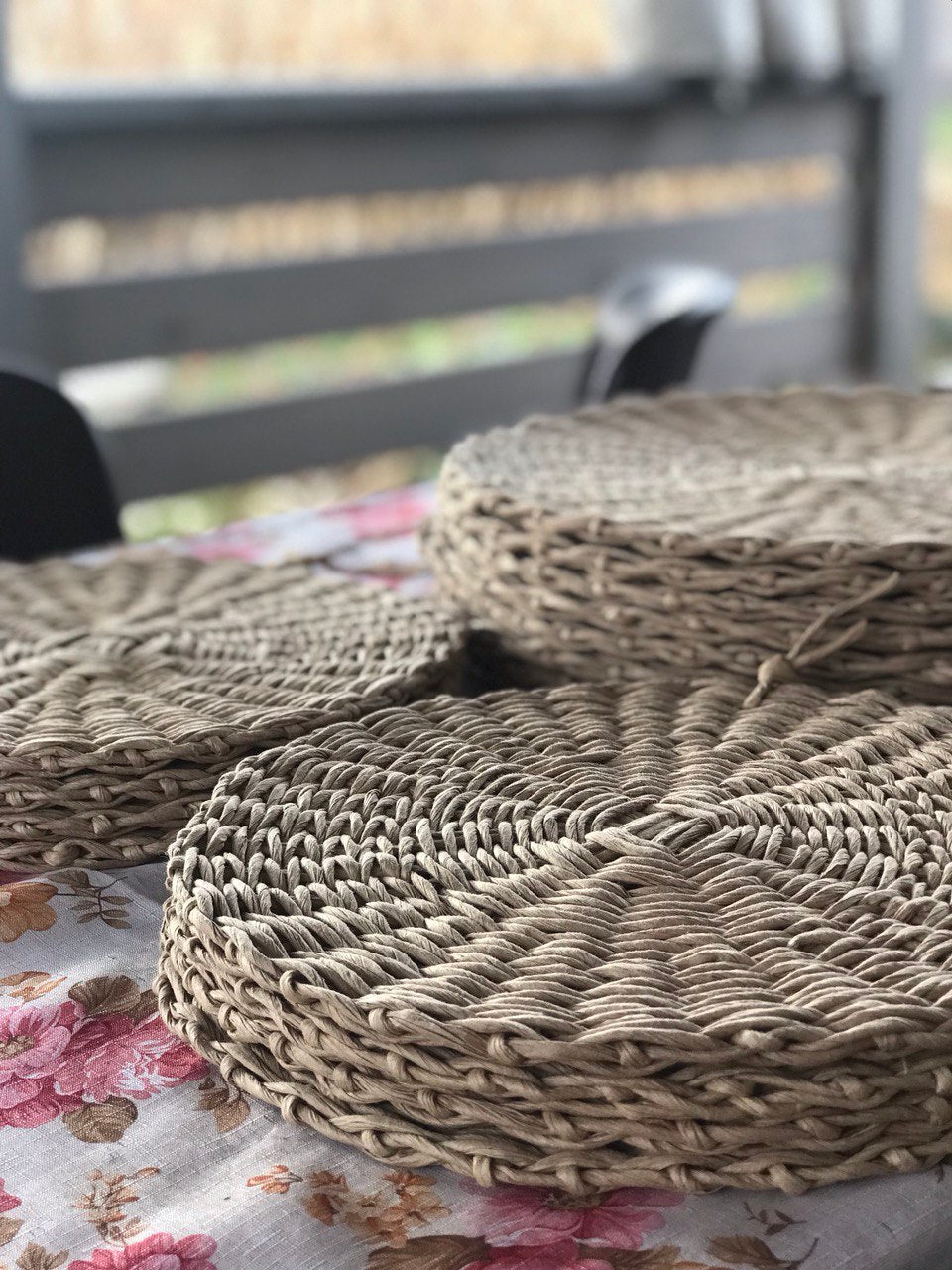 Wicker placemat for the table