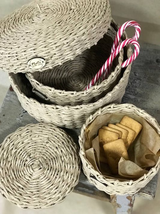 Wicker  round baskets "RONDO mini" with a lid.